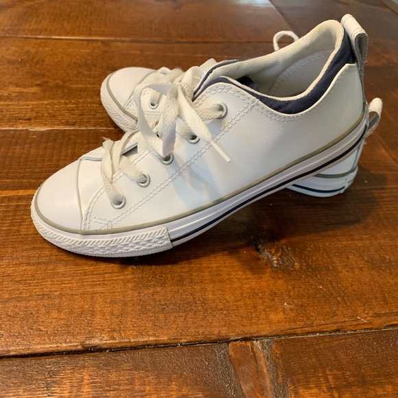 Converse All Star Low Top Shoes White Leather CTSA Chuck Taylor size 3 - Picture 1 of 8